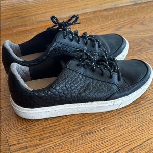 Dr. Scholls Black Textured Sneakers